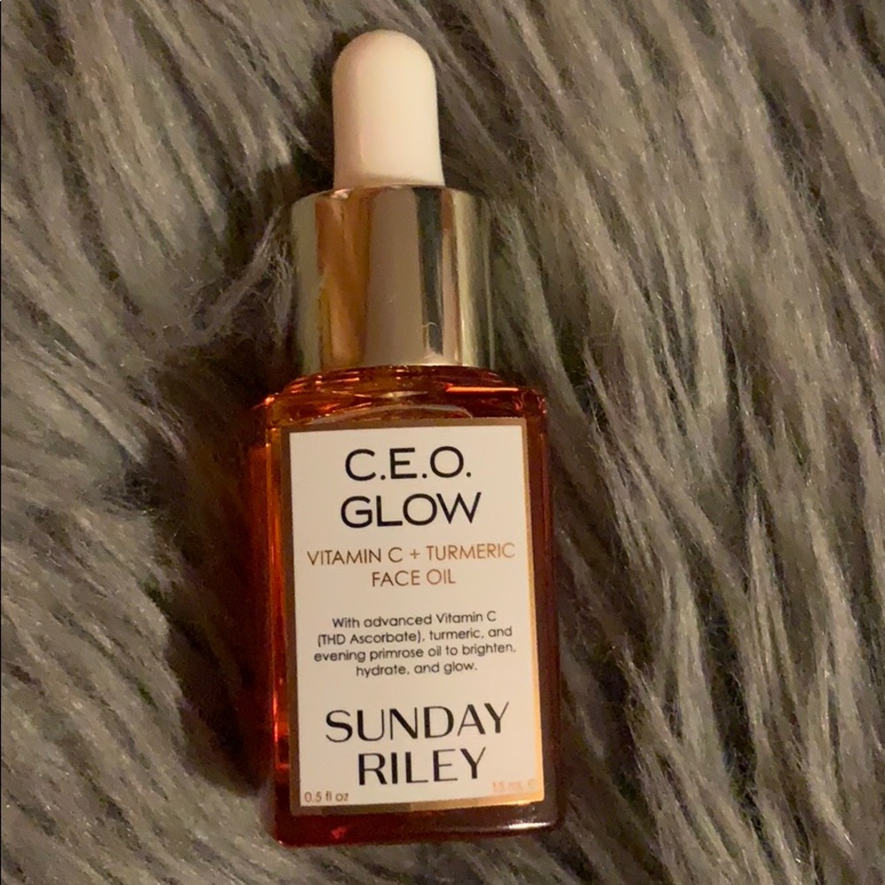 Vitamin c+ turmeric face oil; retinoid serum